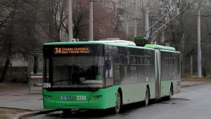 Зображення до посту: У Харкові після нічного обстрілу змінили маршрути трамваїв і тролейбусів