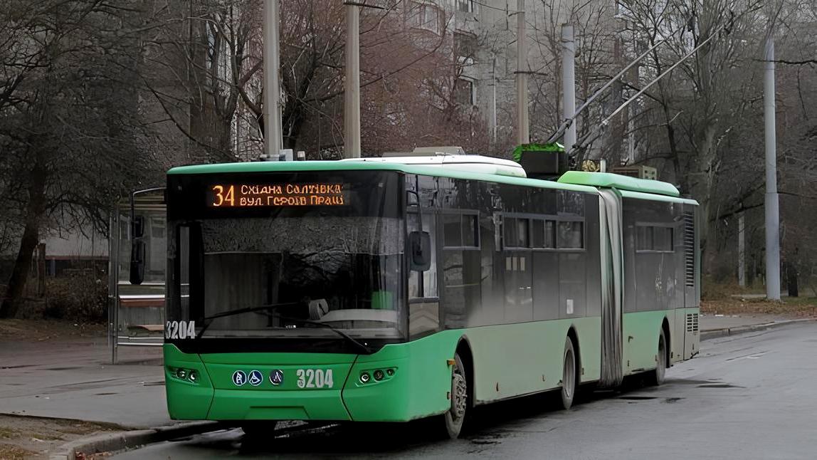 Зображення до:  У Харкові після нічного обстрілу змінили маршрути трамваїв і тролейбусів