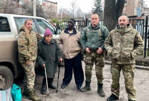 Зображення до посту: Правоохоронці евакуювали з Куп’янщини вчителя англійської мови з Танзанії