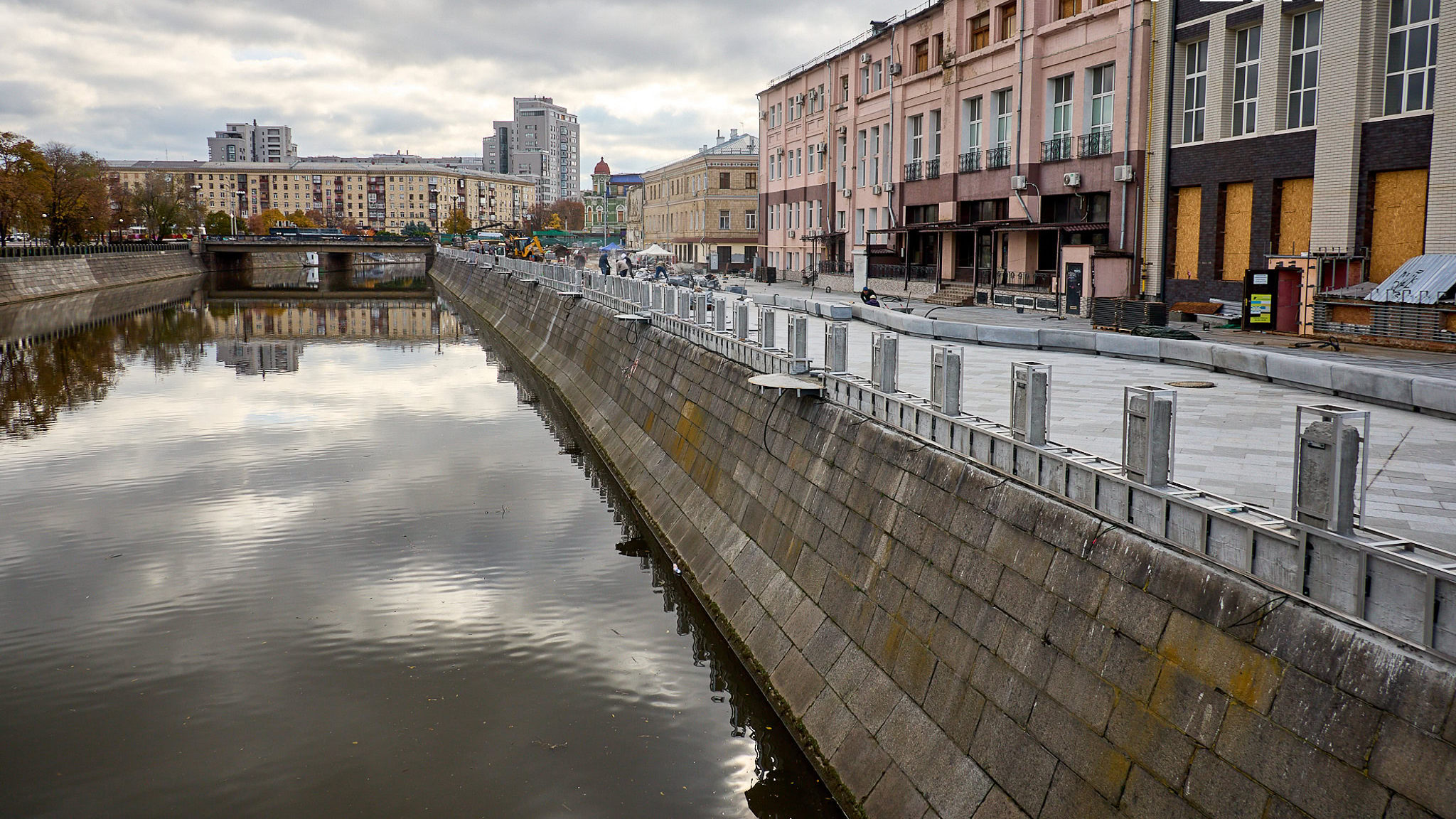 Зображення до:  На реконструкцію Лопанської набережної в Харкові витратять ще 36 млн грн