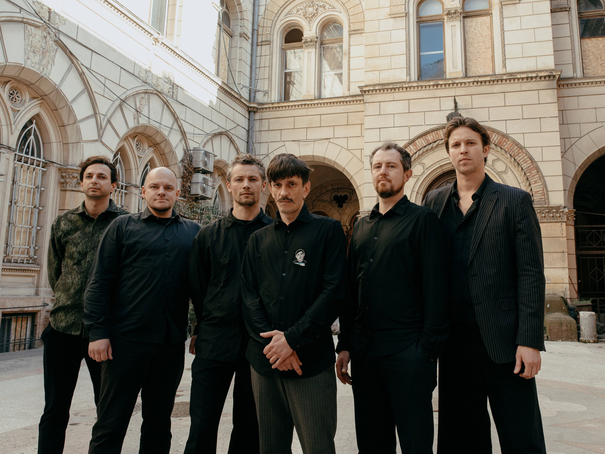 Зображення до:  Записано в квартирі Шевельова, оформлено Aza Nizi Maza: «Пиріг і Батіг» видав другу частину проєкту «Замордовані»