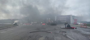 Зображення до посту: Російська армія атакувала заправку біля Нової Водолаги: є поранені