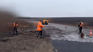 Зображення до посту: На Золочівщині відновили дорогу, пошкоджену ударом російської ракети