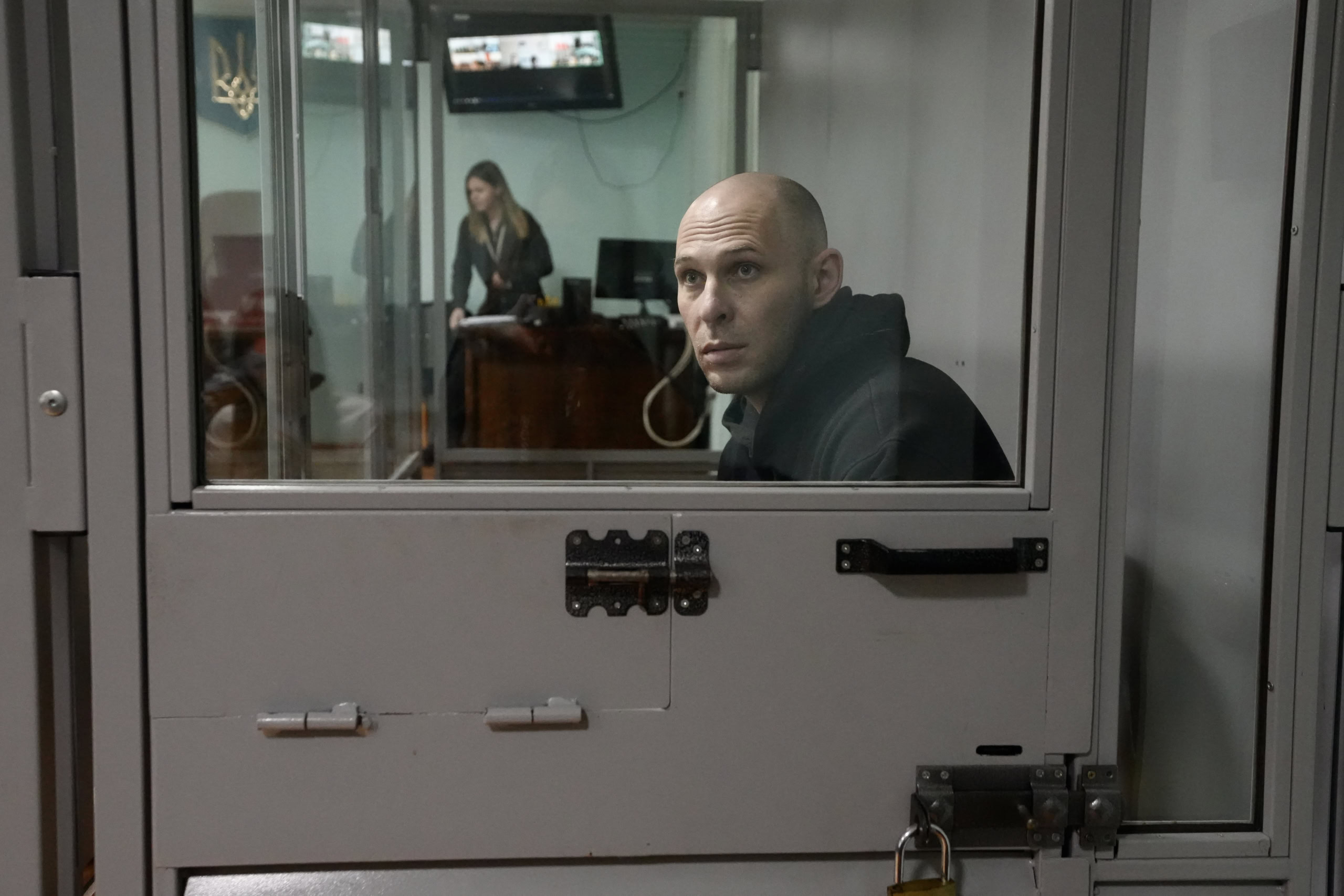 Article «Я людина підневільна»: російський полонений визнав вину у справі про розстріл трьох бійців ЗСУ у Вовчанську