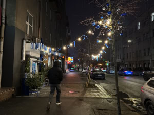 Зображення до посту: «Хочете ялинку — вмикайте генератор»: на Харківщині бізнесовцям радять обмежити святкове освітлення