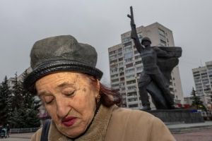 Зображення до посту: «Ці квіти не забудеш»: у Харкові відкриють виставку фотографа Ніколаса Дікманса