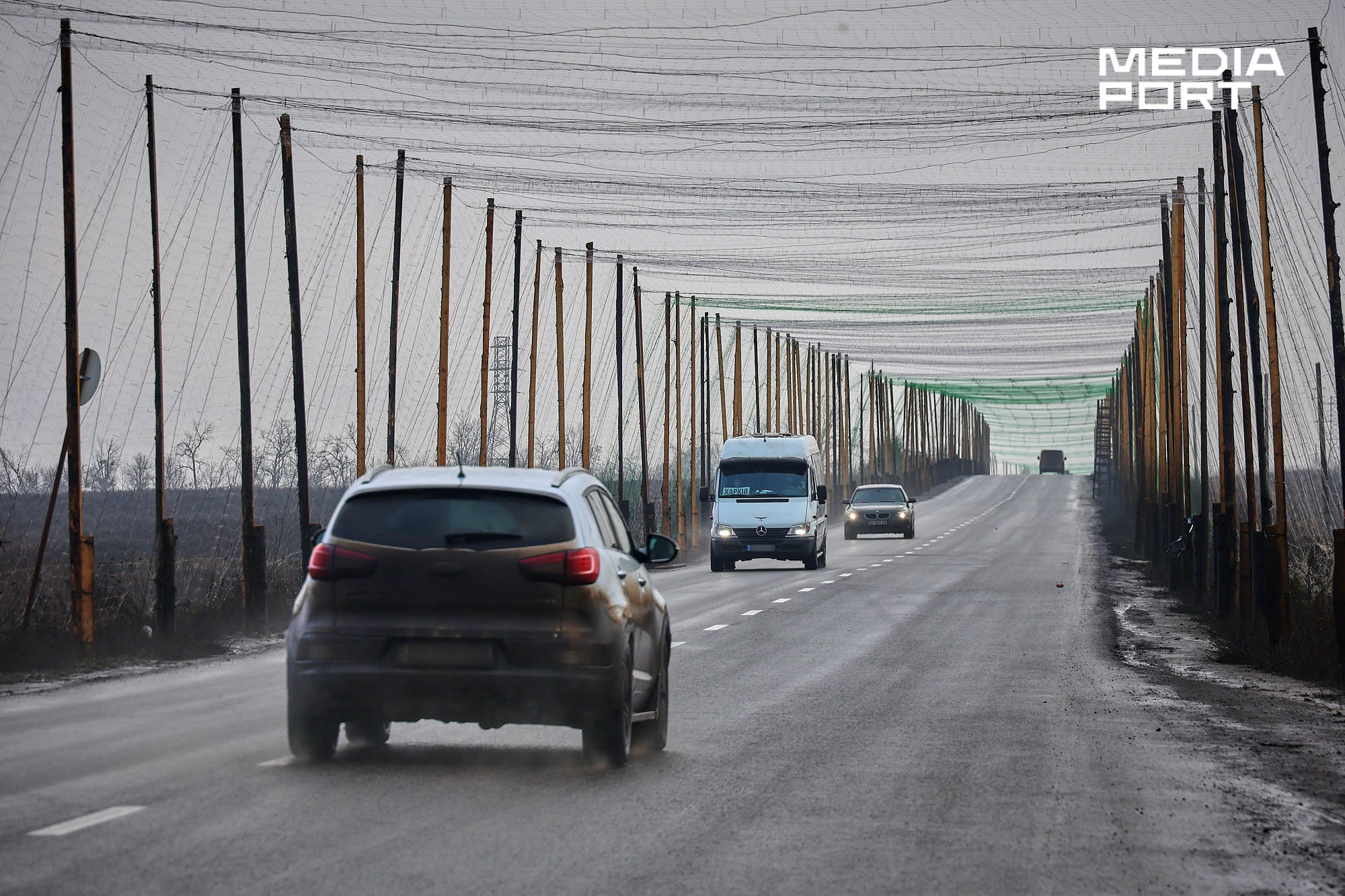 Ізюм, грудень 2025, антидронові сітки на шляхах Харківщини