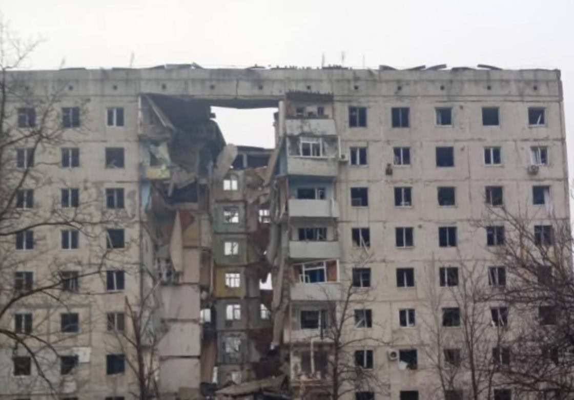 Зображення до:  У Куп’янську-Вузловому росія вдарила по багатоповерхівках