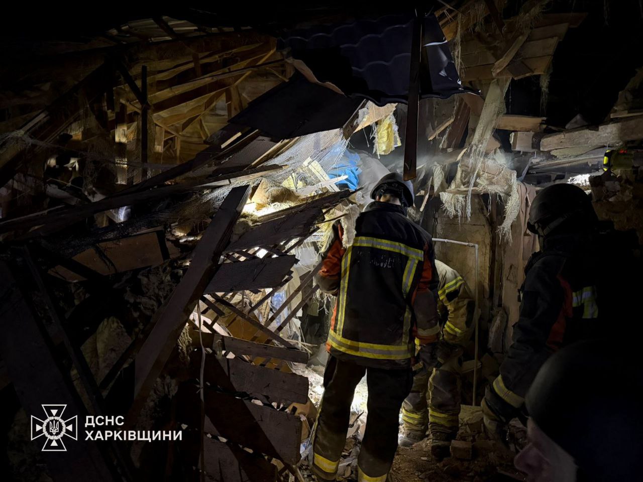 Зображення до:  В Ізюмі російська авіабомба вбила поліцейську та її чоловіка