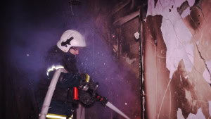 Зображення до посту: Російська атака спричинила пожежі в Основ’янському районі Харкова