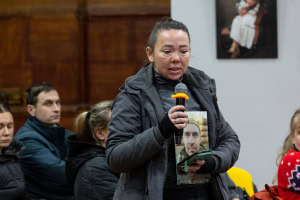 Зображення до посту: Що болить родинам загиблих захисників у Харкові: дискусія про пам’ять і справедливість