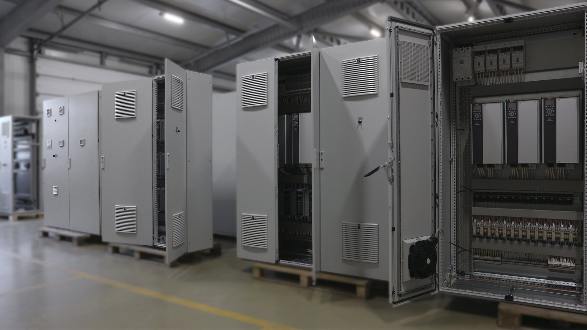 Зображення до:  Універсальні перетворювачі частоти Danfoss: типи, параметри та застосування