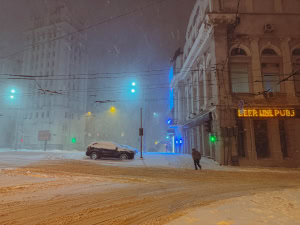 Зображення до посту: Снігопад у Харкові: водіїв просять обмежити поїздки та не паркуватися на узбіччях