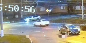 Зображення до посту: Прокуратура і ДБР розшукують свідків ДТП 18 грудня, в якому постраждали двоє дівчат