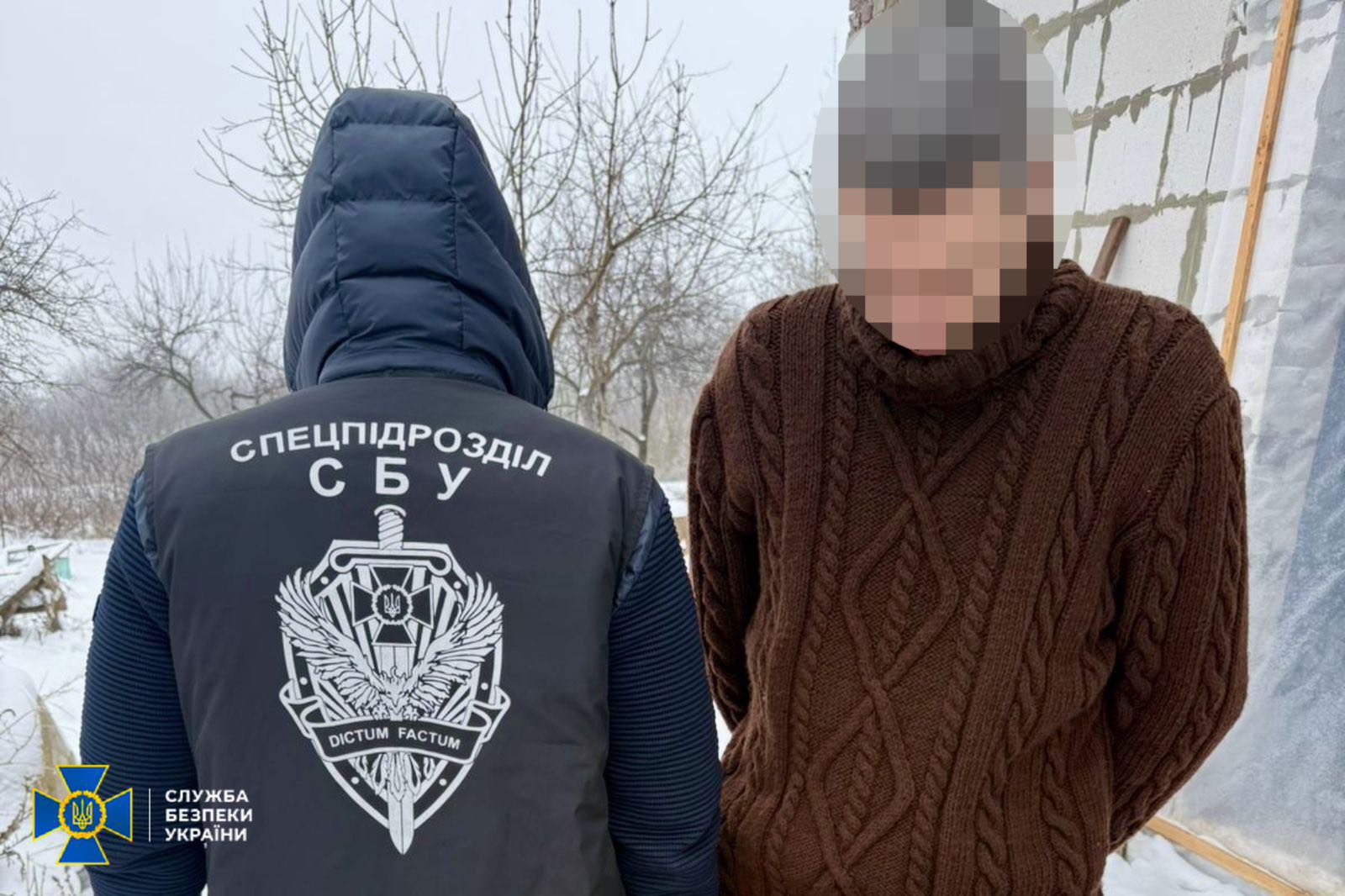 Затримання підозрюваного в поширенні пропаганди рф у Харкові