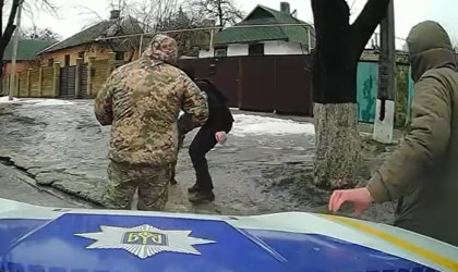 Інцидент зі збиттям поліцейської під час перевірки ТЦК