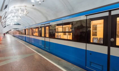 Поїзд у метро Харкова