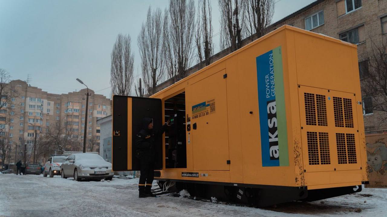 Зображення до:  У будинках без тепла в Харкові попри домовленості доводиться вимикати світло — Терехов