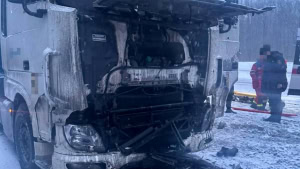 Зображення до посту: Російський дрон атакував вантажівки поблизу Валок, поранені двоє водіїв