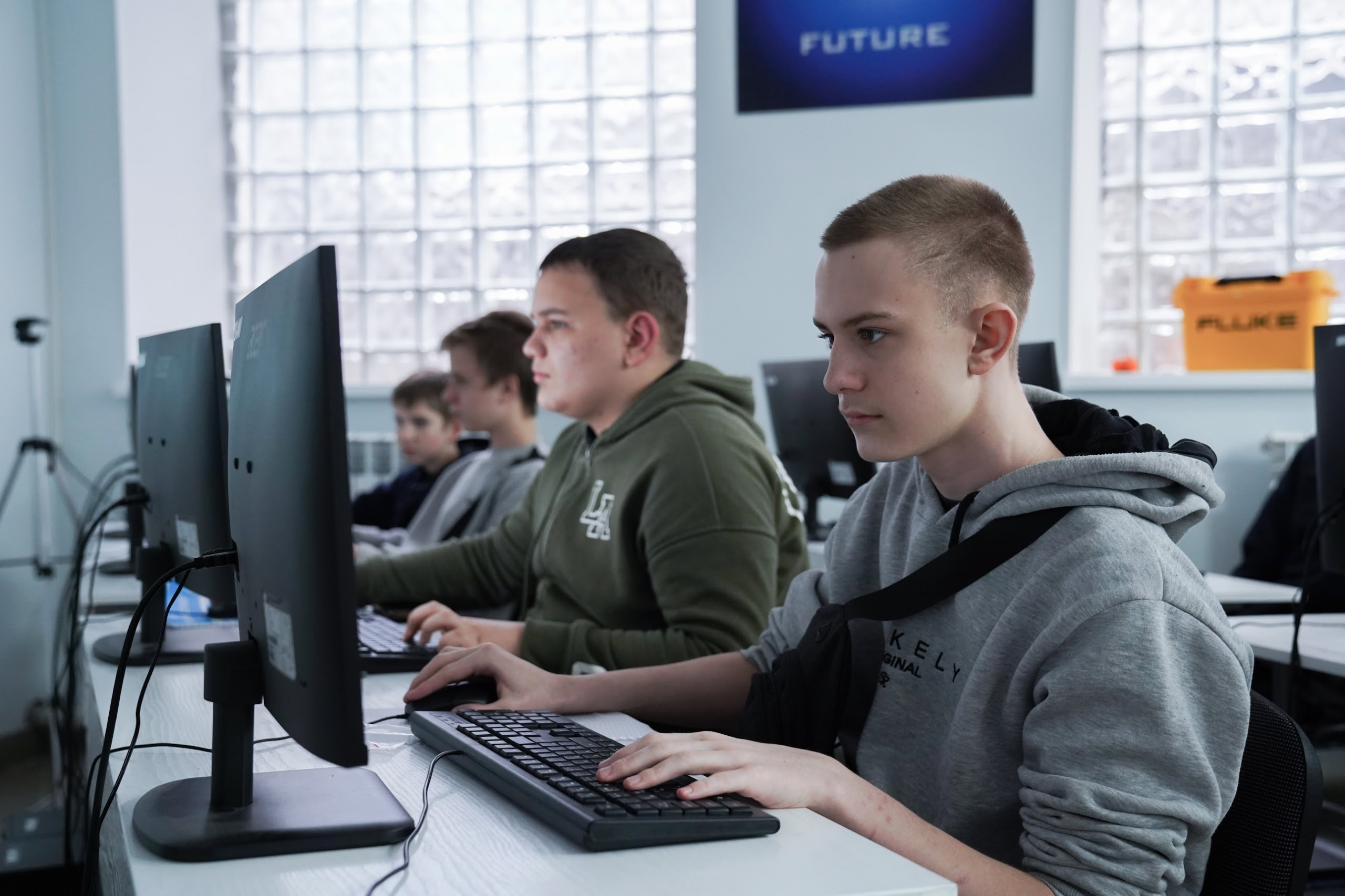 Діти у Школі майбутніх інженерів