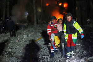 Зображення до посту: До 10 зросла кількість загиблих внаслідок удару по Харкову: 9 березня у місті — день жалоби