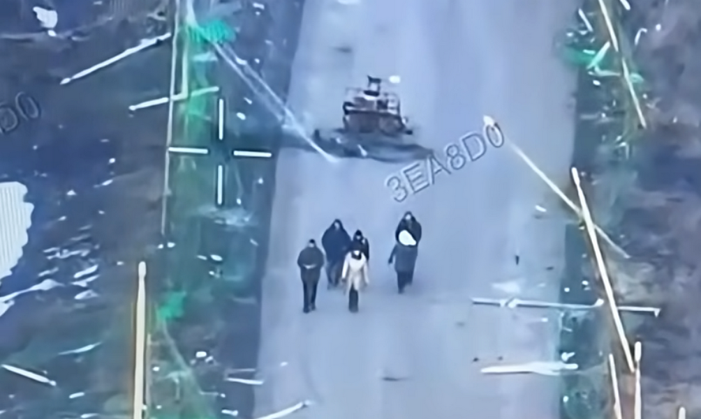 Зображення до:  20 км пішки: шестеро цивільних вийшли з Куп’янська за поліцейським дроном