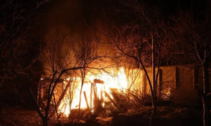 Обстріли Харківщини за добу: пожежа в Харкові та руйнування на залізниці в Мерефі Пожежа від дронового удару в Харкові, 10 березня 2026