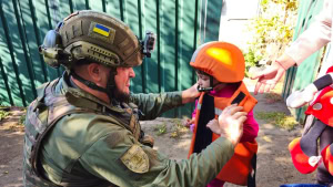 Зображення до посту: Для евакуації родин з дітьми на Харківщині планують придбати бронеавтомобілі