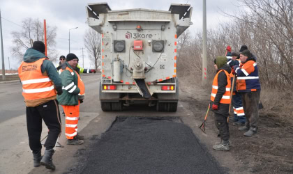 Ремонт доргі на Харківщині
