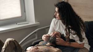 Зображення до посту: В Україні для військових і ветеранів запустили чат-бот з питань сексуальної реабілітації