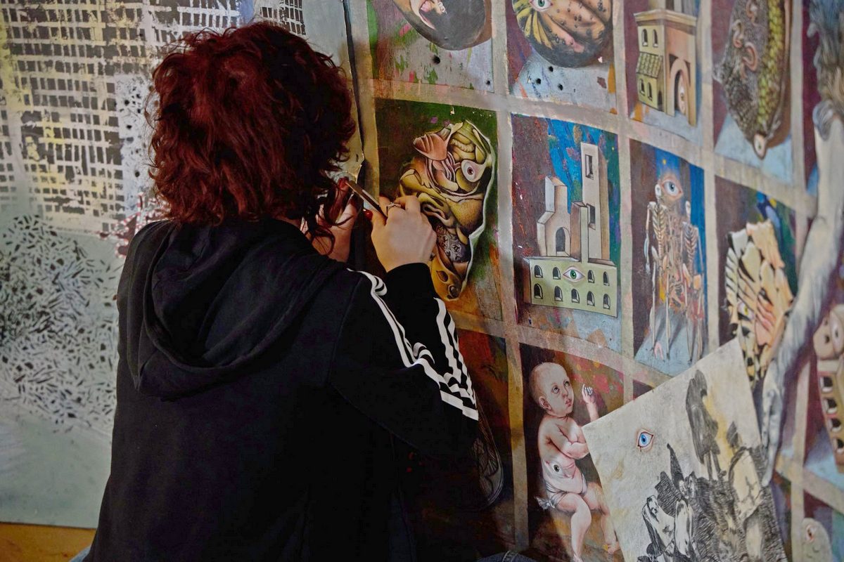 Монтування робіт на виставці «Диспаратес»