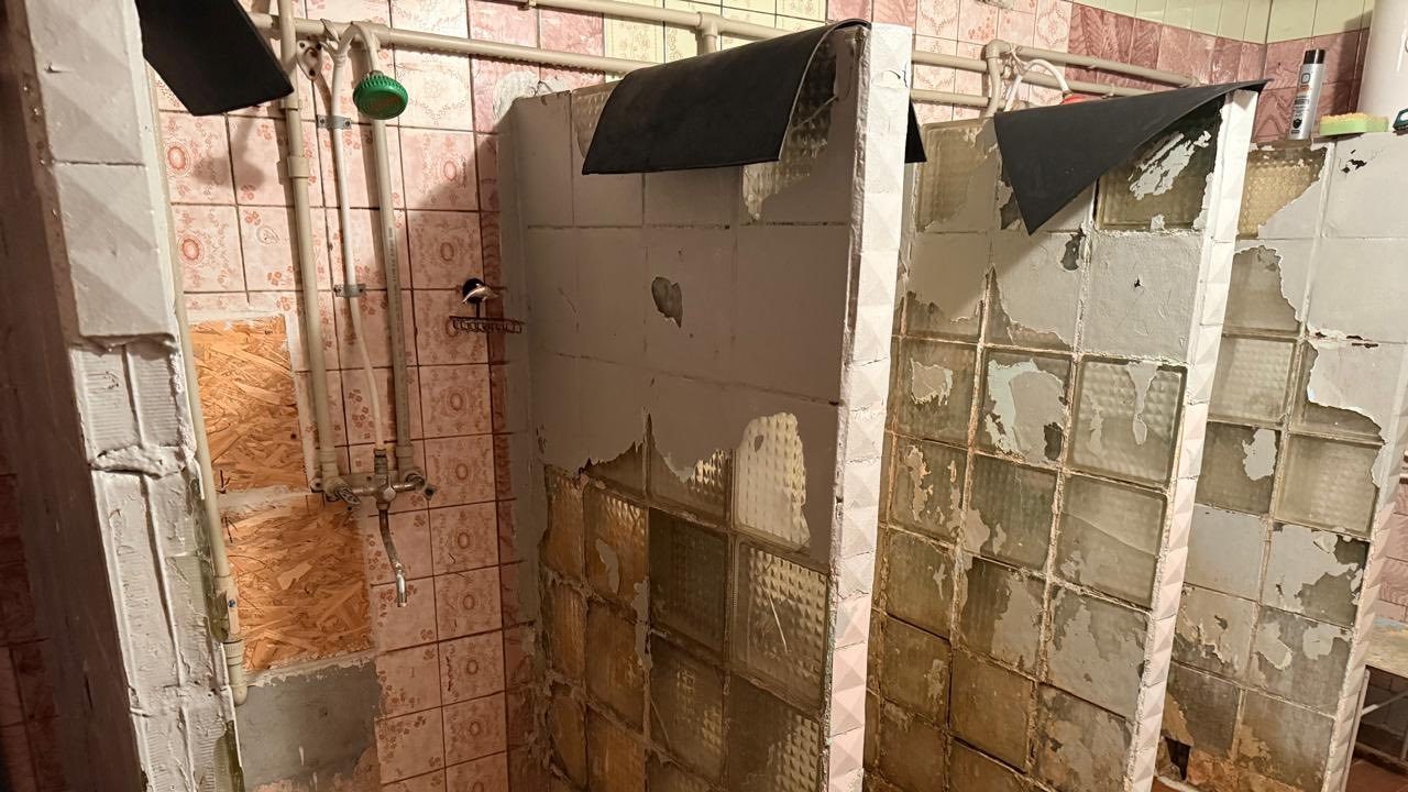 Зображення до:  У Харкові зафіксували порушення умов проживання ВПО в гуртожитку