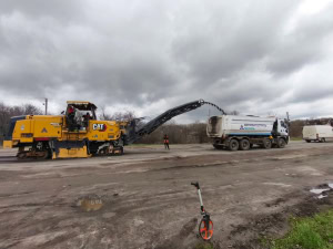 Зображення до посту: Шляховики взялися за ремонт Кільцевої дороги в районі Високого під Харковом