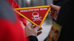 Зображення до посту: У Близнюках 59-річний чоловік підірвався на вибухівці — ОВА