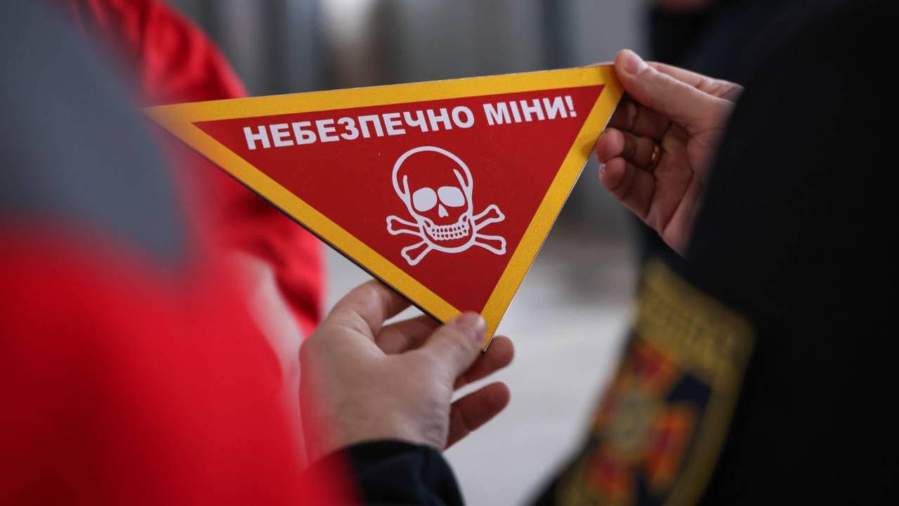 Зображення до:  У Близнюках 59-річний чоловік підірвався на вибухівці — ОВА