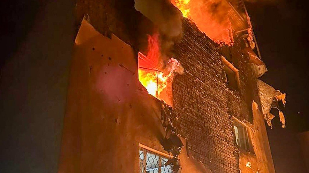 Зображення до:  На Чугуївщині від російських ударів постраждали жінки, загинув чоловік