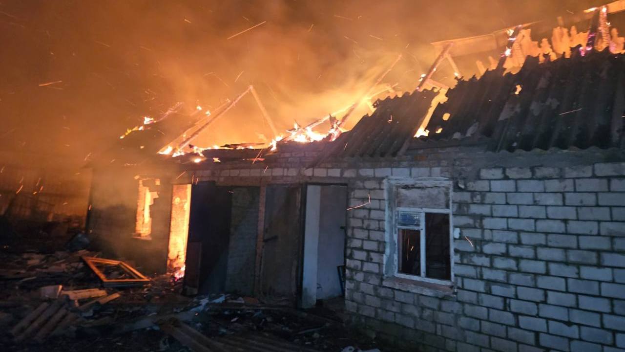 Зображення до:  Російські дрони зруйнували будинок у Богодухові, постраждав 57-річний чоловік