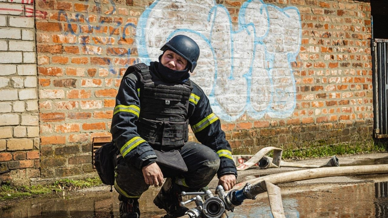 Зображення до:  У Харкові дрон пошкодив резервуар із буряковою патокою