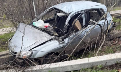 Пошкоджений від обстрілу автомобіль у Циркунівській громаді на Харківщині, 22 квітня 2026