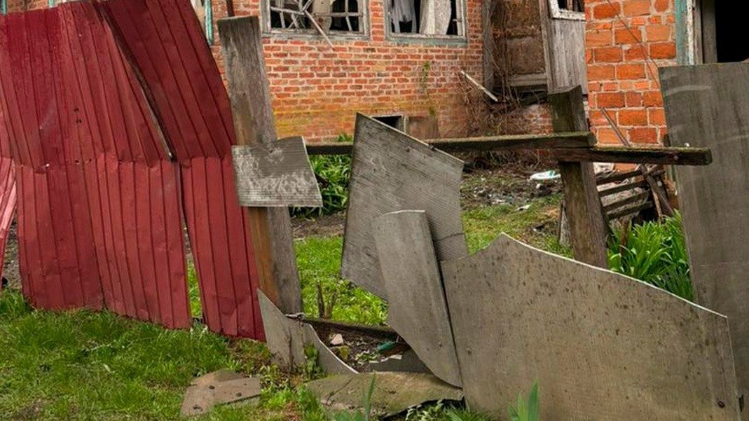 Зображення до:  У Дергачівській громаді від обстрілу постраждала 68-річна жінка, пошкоджені будинки