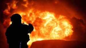 Зображення до посту: Дронова атака спричинила пожежу на підприємстві неподалік Харкова