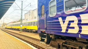 Зображення до посту: До поїзда Харків — Одеса додали жіночі вагони