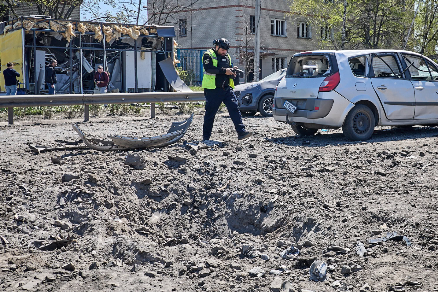 Зображення до:  У Мерефі побільшало загиблих унаслідок удару 4 травня