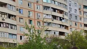 Зображення до посту: Удар по Салтівському району Харкова: пошкоджені оселі, є постраждалі