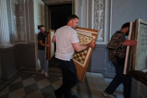 Зображення до посту: Обстріл Харківського художнього музею: пошкоджено до тисячі картин