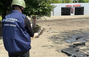 Зображення до посту: Російська «Герань-2» атакувала Лозову: дрон влучив поруч з АЗС