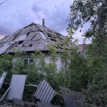 Пошкоджений від обстрілу будинок у Балаклії Харківської області, 24 червня 2026