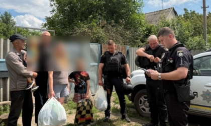 На Куп'янщині евакуювали родину з двома дітьми: на матір склали адмінпротокол Евакуація в Куп'янському районі Харківщини