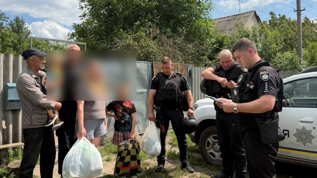 Зображення до:  На Куп’янщині евакуювали родину з двома дітьми: на матір склали адмінпротокол