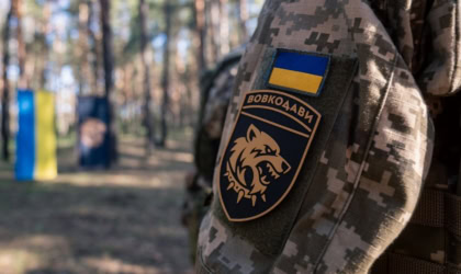 Косплей на «Шаленого Макса»: ЗСУ завадили окупантам звести переправу на Харківщині Шеврон батальону "Вовкодави"
